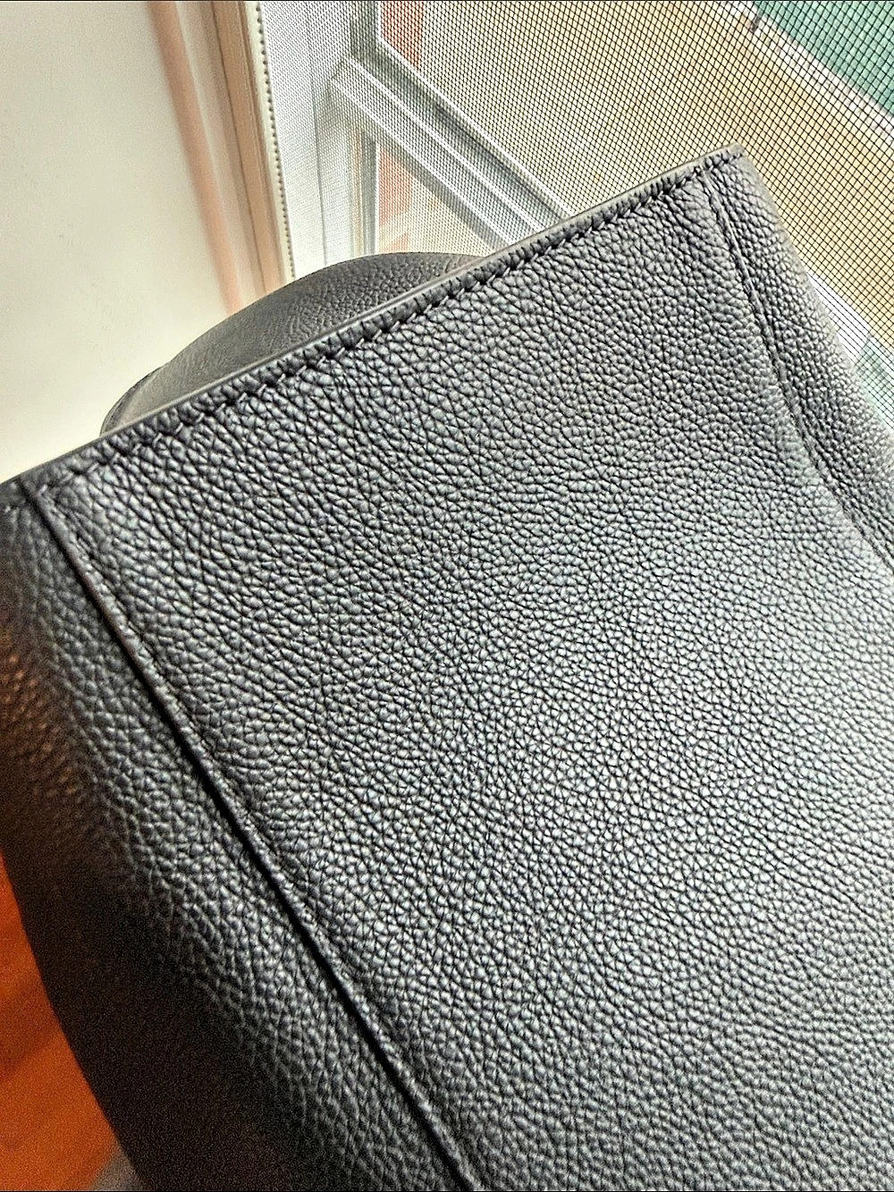 Tom Ford Leather Tote in Black NWT - Picture 5 of 15